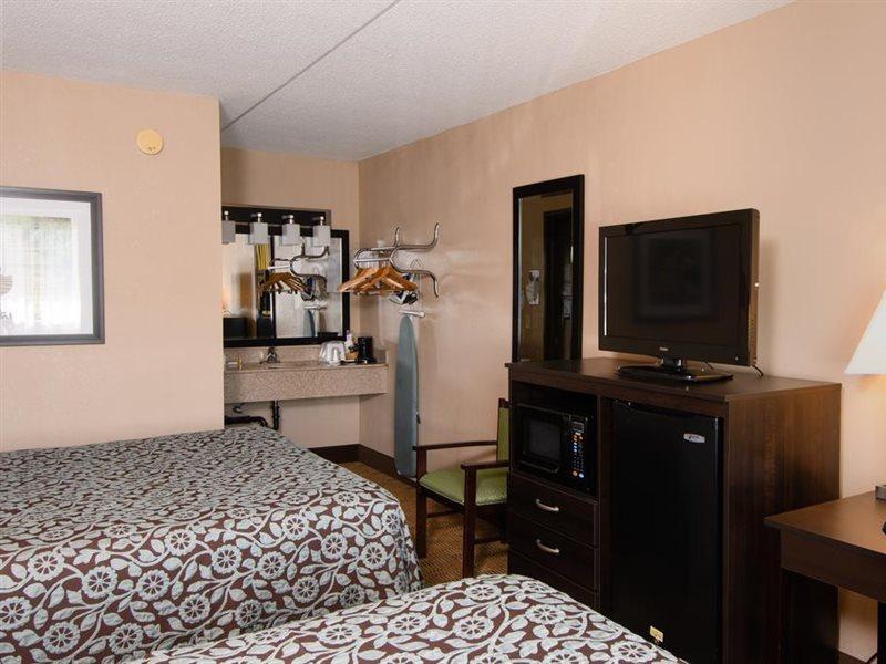 Days By Wyndham Pittsburgh-harmarville Hotel 2*