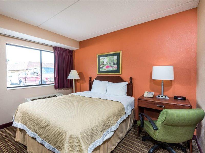 Days By Wyndham Pittsburgh-harmarville Harmarville