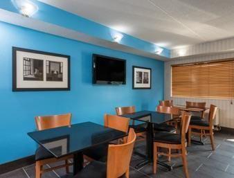 Hotel Days By Wyndham Pittsburgh-harmarville