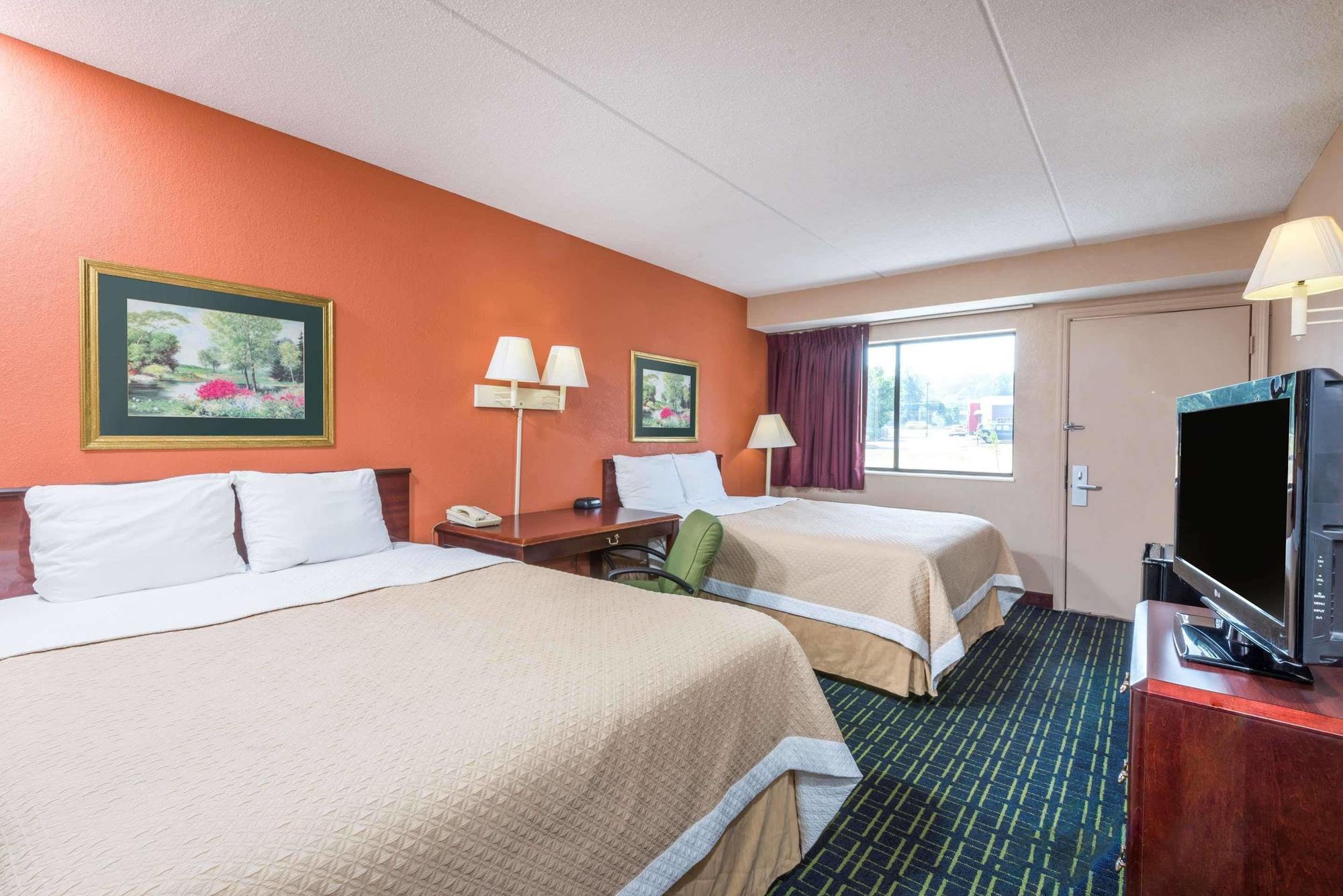 Hotel Days By Wyndham Pittsburgh-harmarville