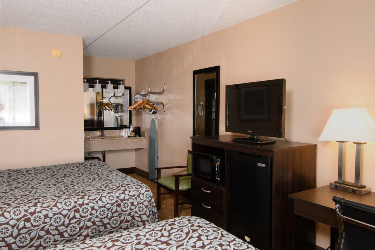 Hotel Days By Wyndham Pittsburgh-harmarville Harmarville